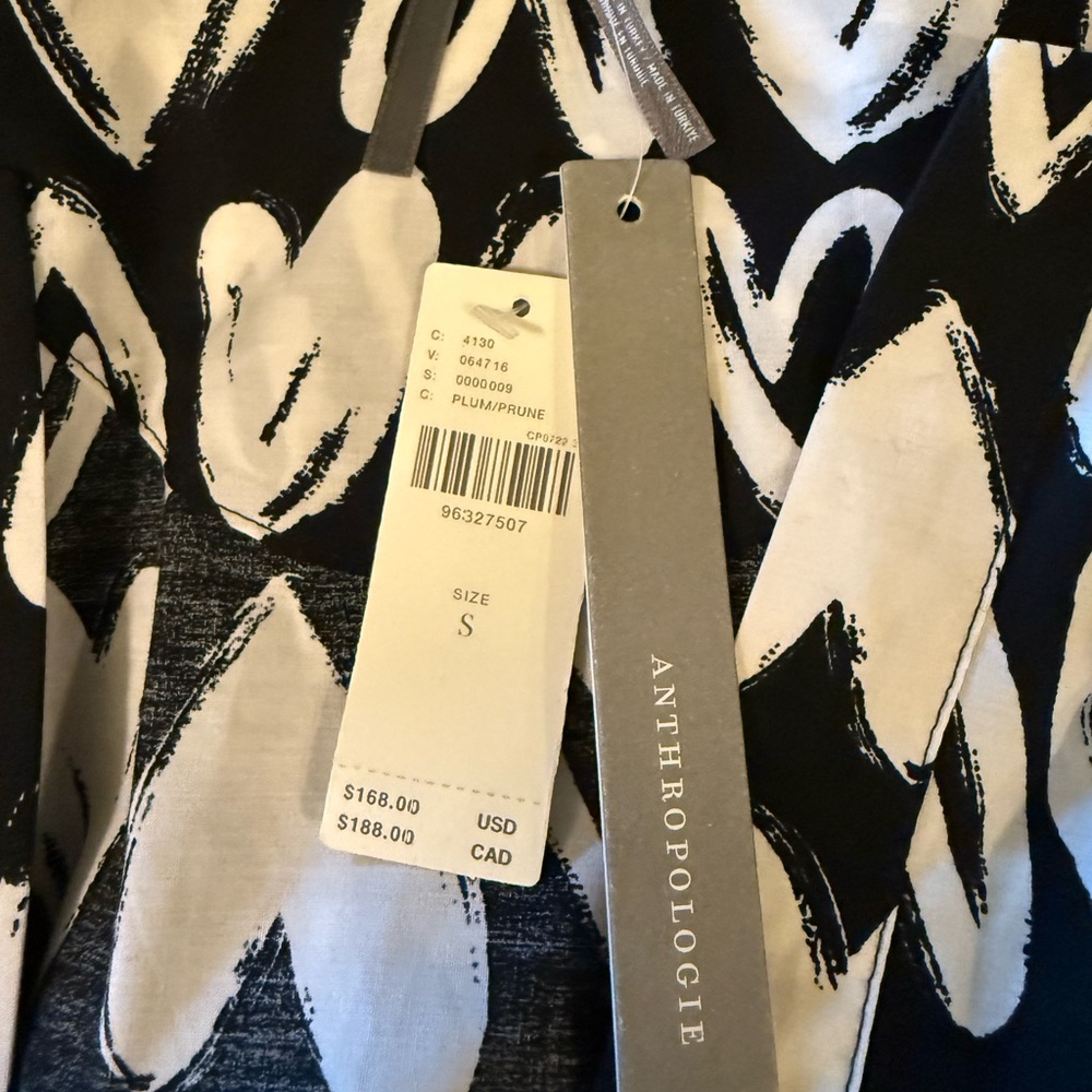 The Somerset Hearts Maxi Dress - Picture 14 of 14